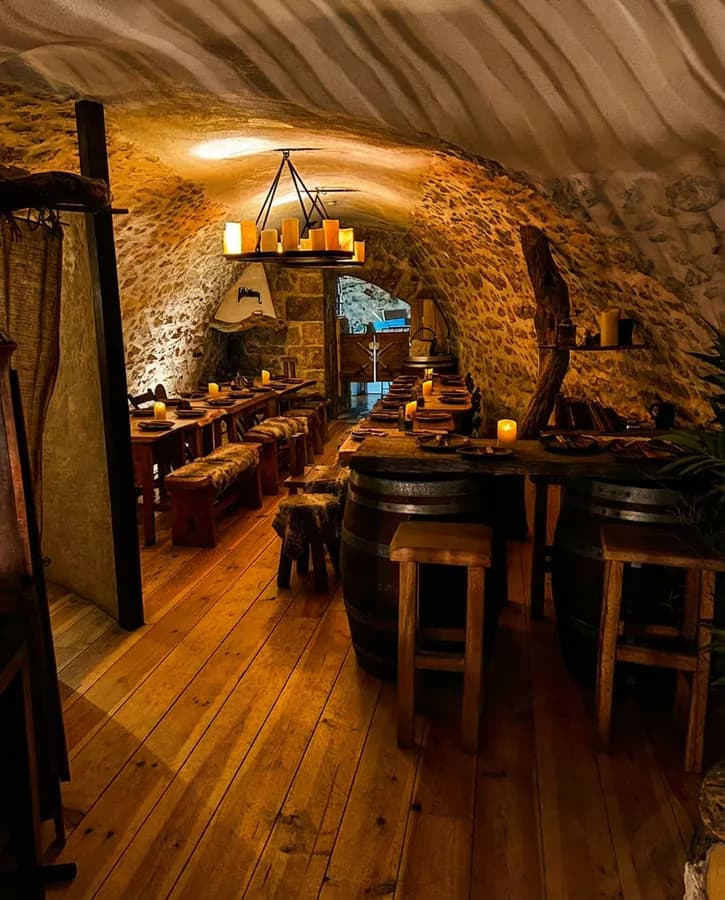 Panorama de la salle depuis l'entrée